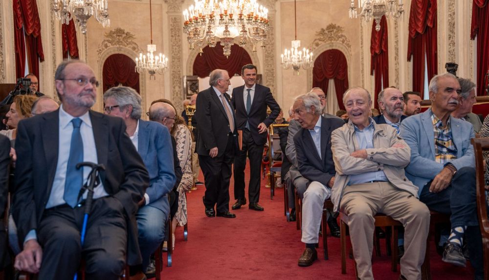 Antiguos concejales de Cádiz celebran el 45 ANV de la constitución de los ayuntamientos democráticos
