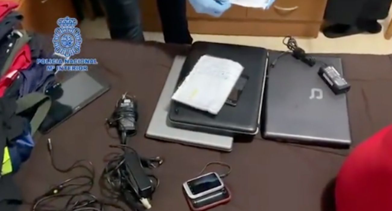 Ordenadores incautados por la Policía Nacional que contenían material pedófilo, en una operación retrospectiva.