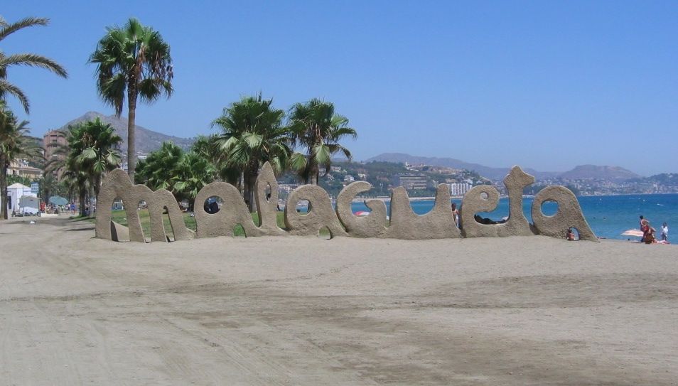 La playa de La Malagueta. La playa de La Malagueta.