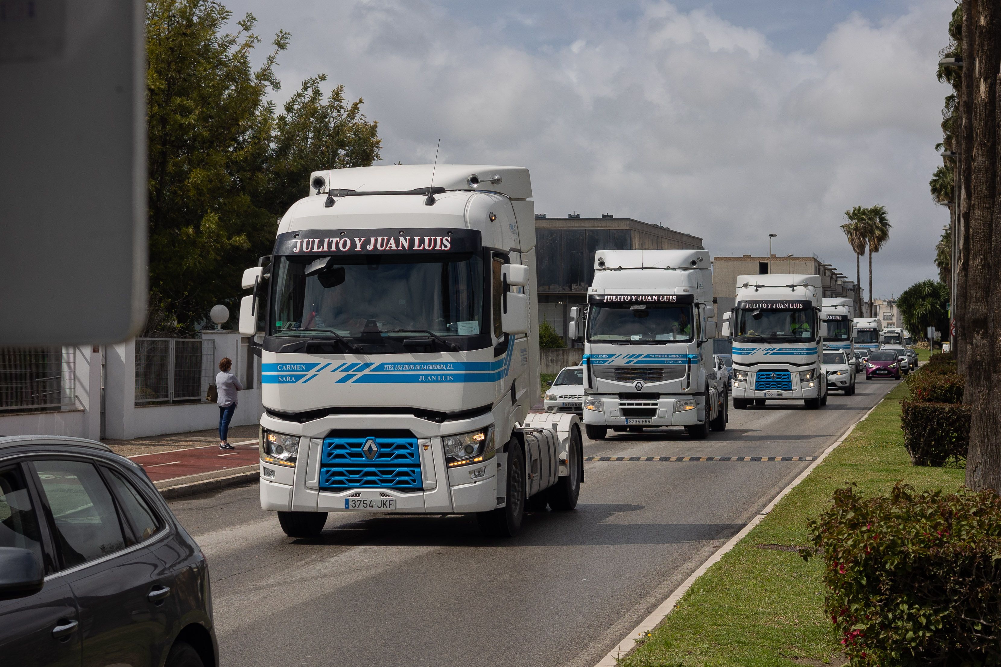 Yo para ser feliz quiero un camión. Manifestación en Jerez por el paro del transporte.