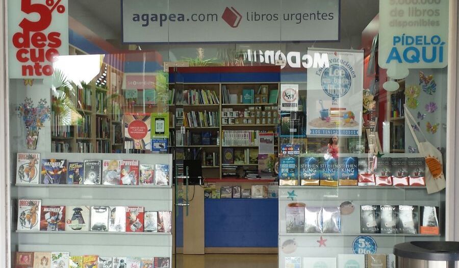 La librería Agapea de Bahía Sur.