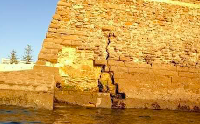 La muralla del castillo de Santa Catalina será una de las primeras zonas reparadas en Cádiz.