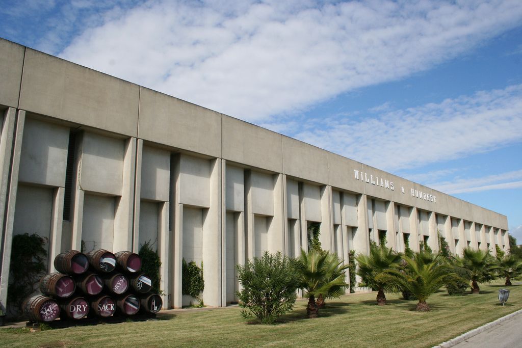 Bodegas Williams & Humbert ampliará sus instalaciones tras la modificación del PGOU por parte del Ayuntamiento de Jerez.  HERR PAULSEN
