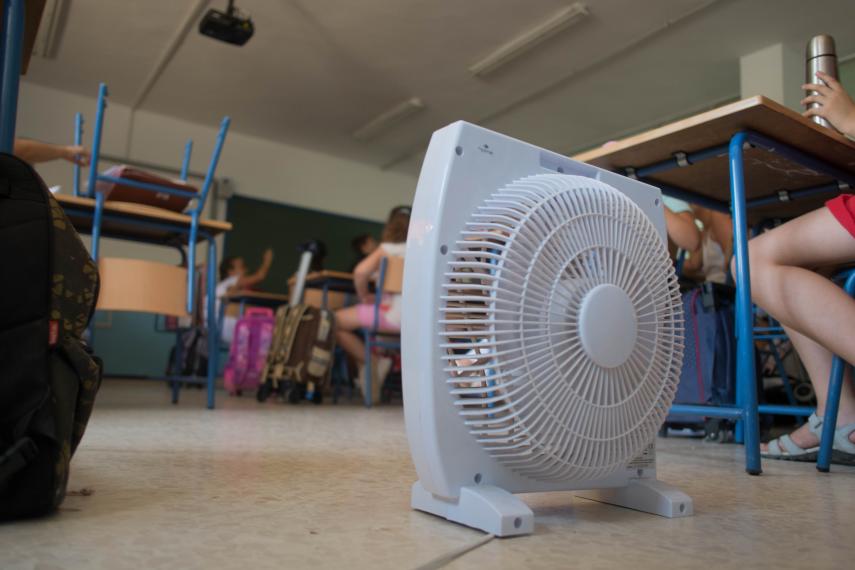 Innecesario popular adyacente La Junta impide en centros públicos que se compren ventiladores para el  alumnado contra la ola de calor