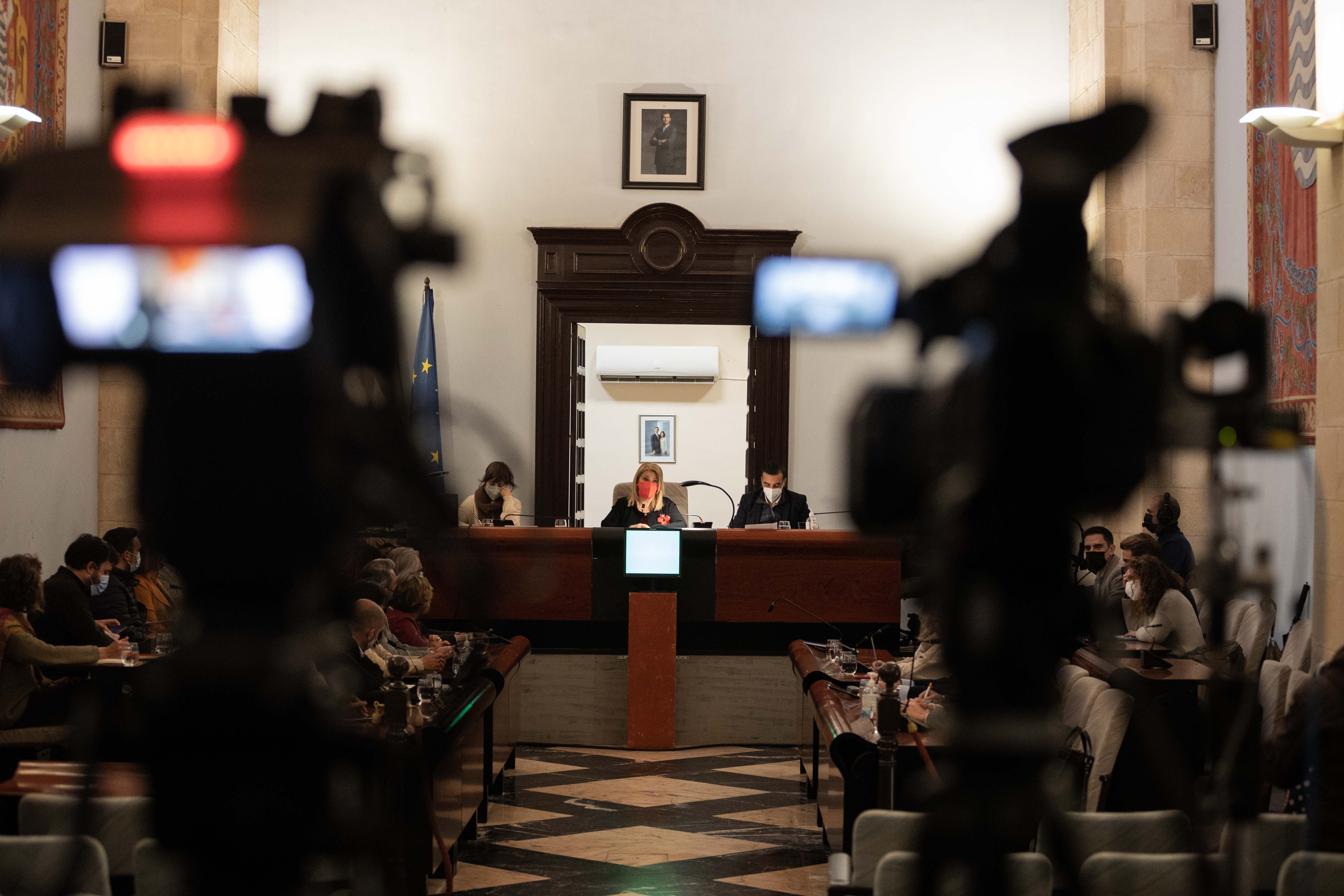 La alcaldesa de Jerez, Mamen Sánchez, presidiendo el debate del estado de la ciudad.