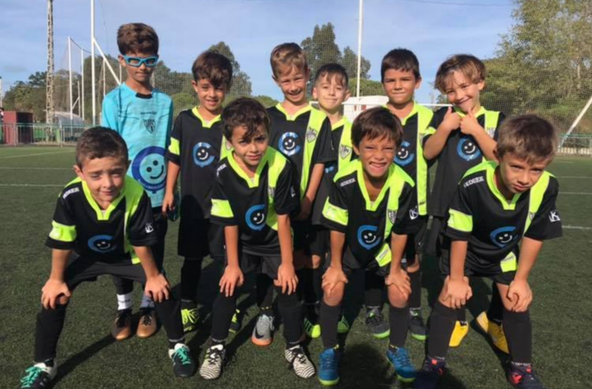 El equipo de prebenjamines del C.D. Playa Aurora. 