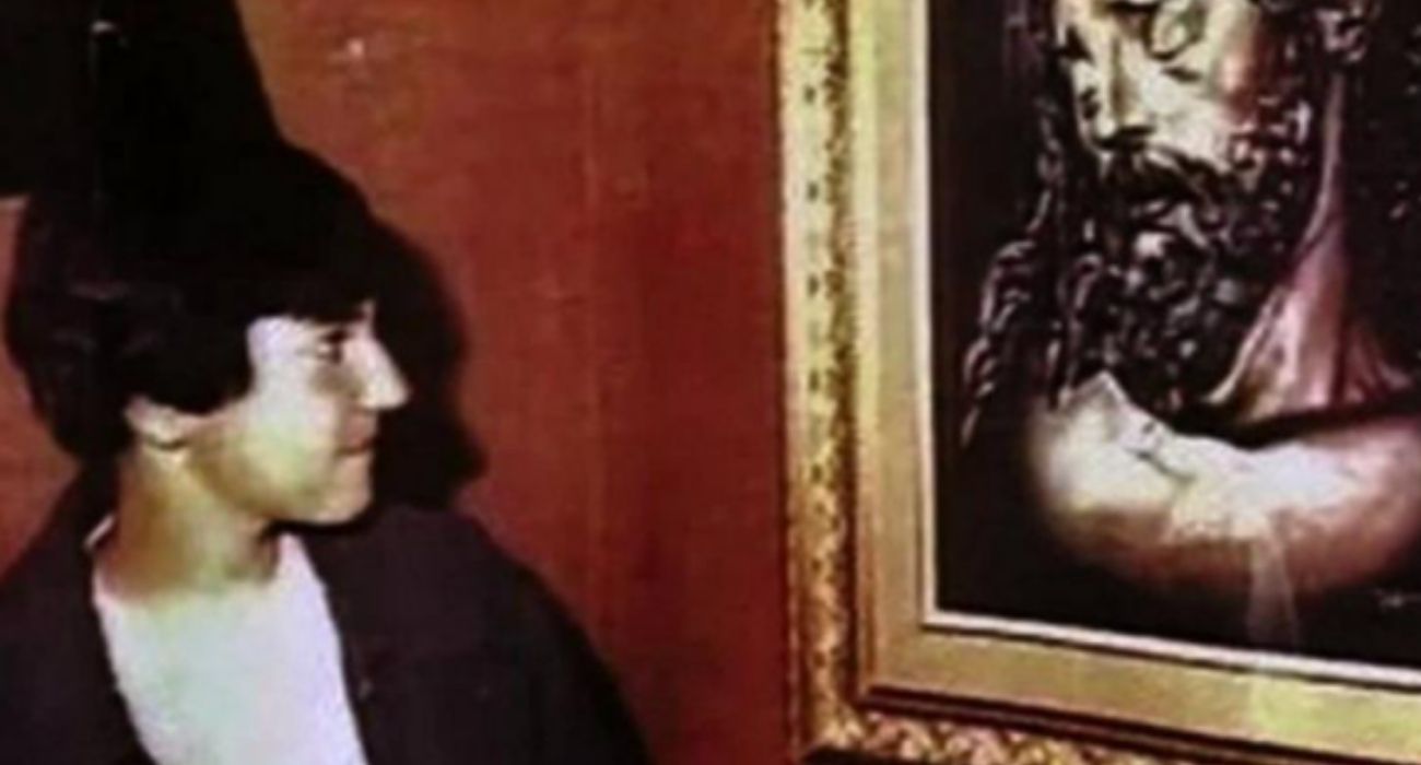 David Guerrero, el 'niño pintor' de Málaga, ante uno de sus cuadros.