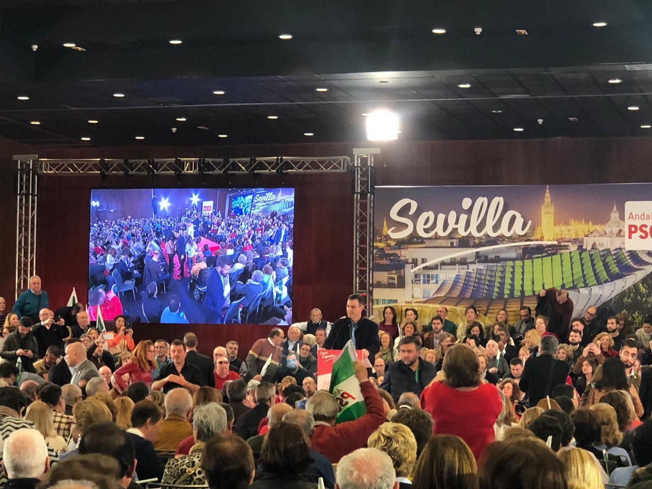 Pedro Sánchez, durante su mitin en Sevilla, este sábado.