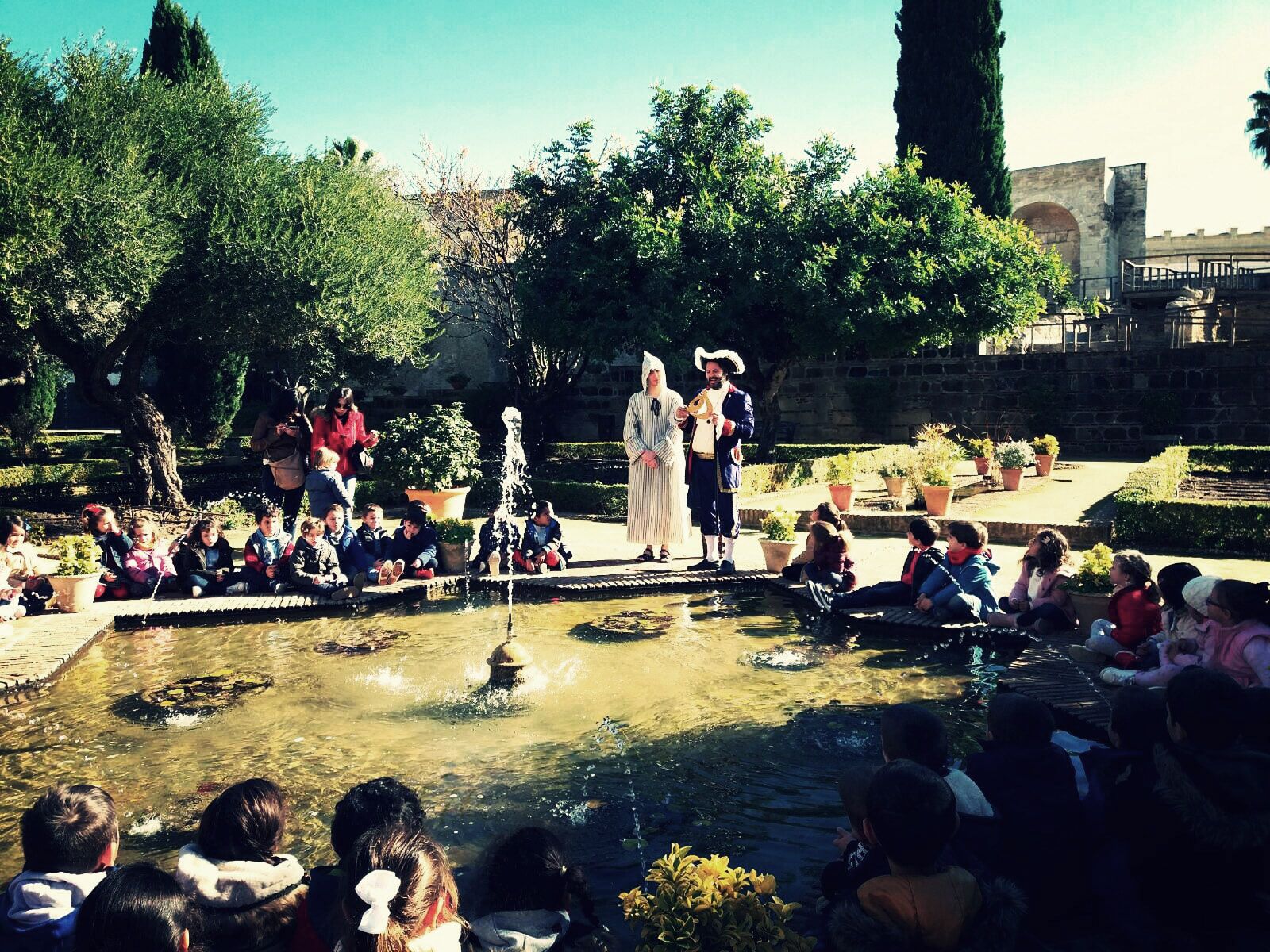 Una pasada visita teatralizada en el Alcázar de Jerez. FOTO: TEJ PRODUCCIONES.