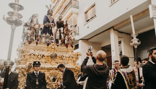 El misterio de La Redención, de Jerez, a punto de entrar en Carrera Oficial, en una pasada Semana Santa.   MANU GARCÍA
