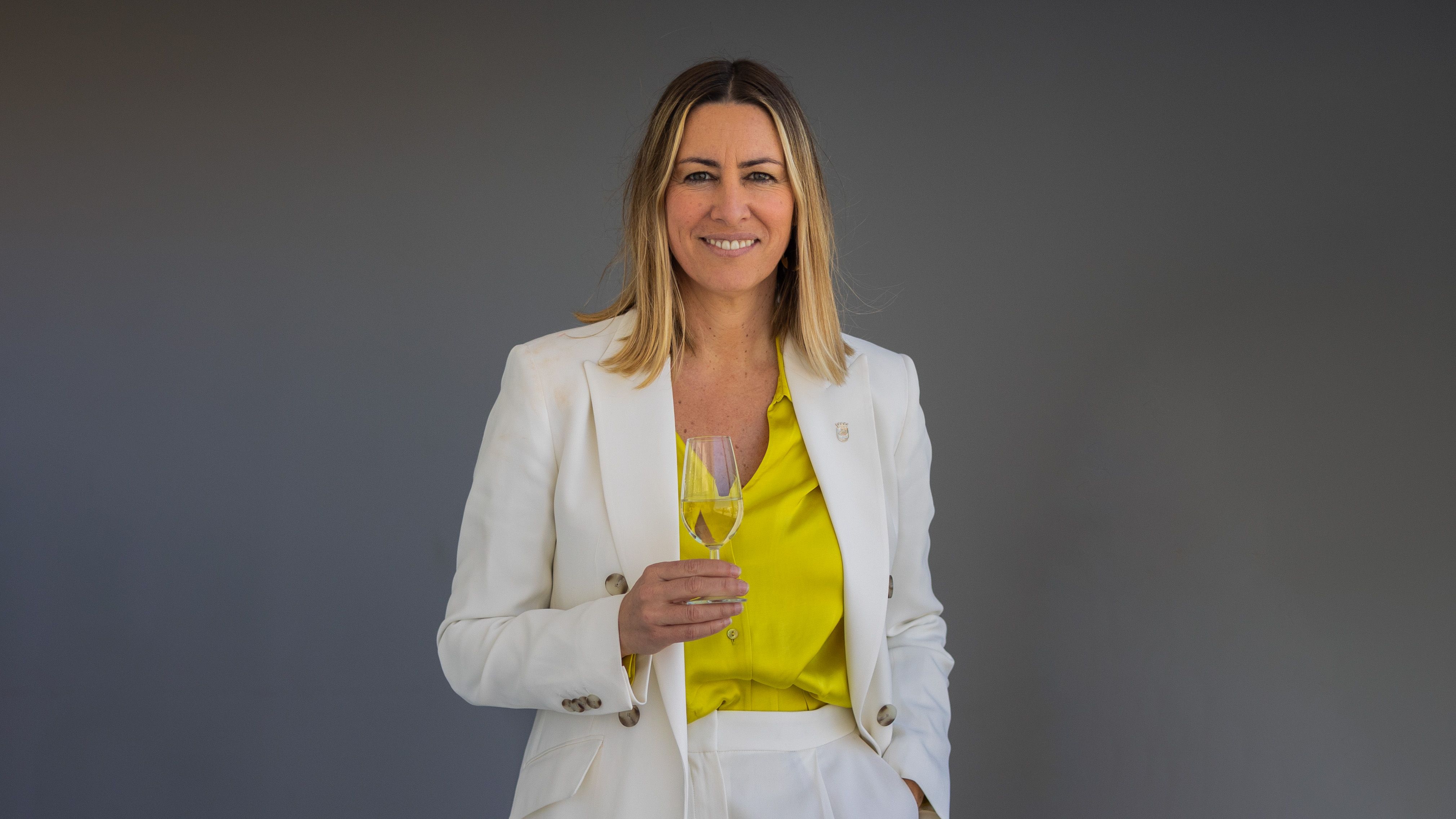 Rosario Sierra, directora de negocio de LinkedIn en España, una trebujenera ganadora del Escudo de Oro de la Villa.