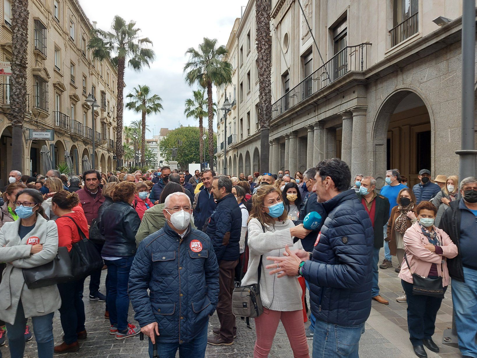 Protesta en Huelva por una sanidad digna.  UGT