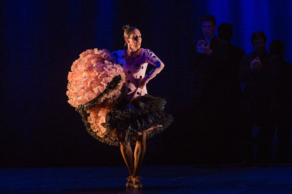 Úrsula López, en las alegrías de 'Simplemente flamenco', del Ballet Flamenco de Andalucía. FOTOS: MANU GARCÍA