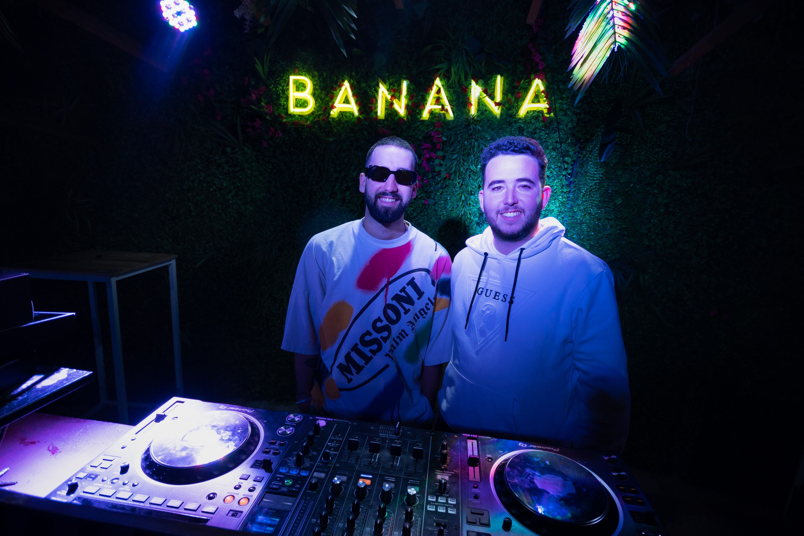Batanero y Castro, DJs residentes en Banana.