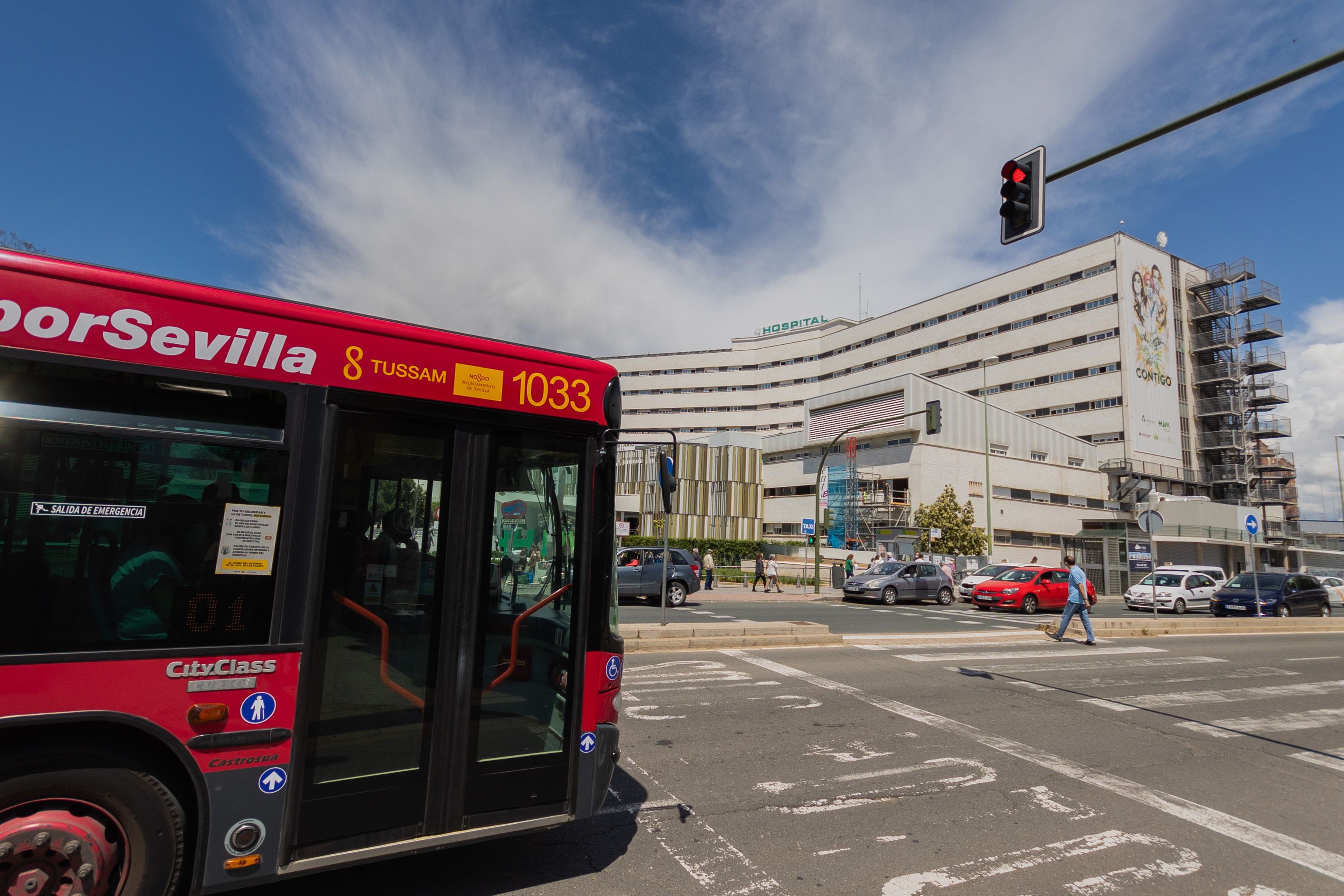 El hospital Virgen Macarena de Sevilla en una imagen de archivo. El hospital Virgen Macarena de Sevilla en una imagen de archivo.