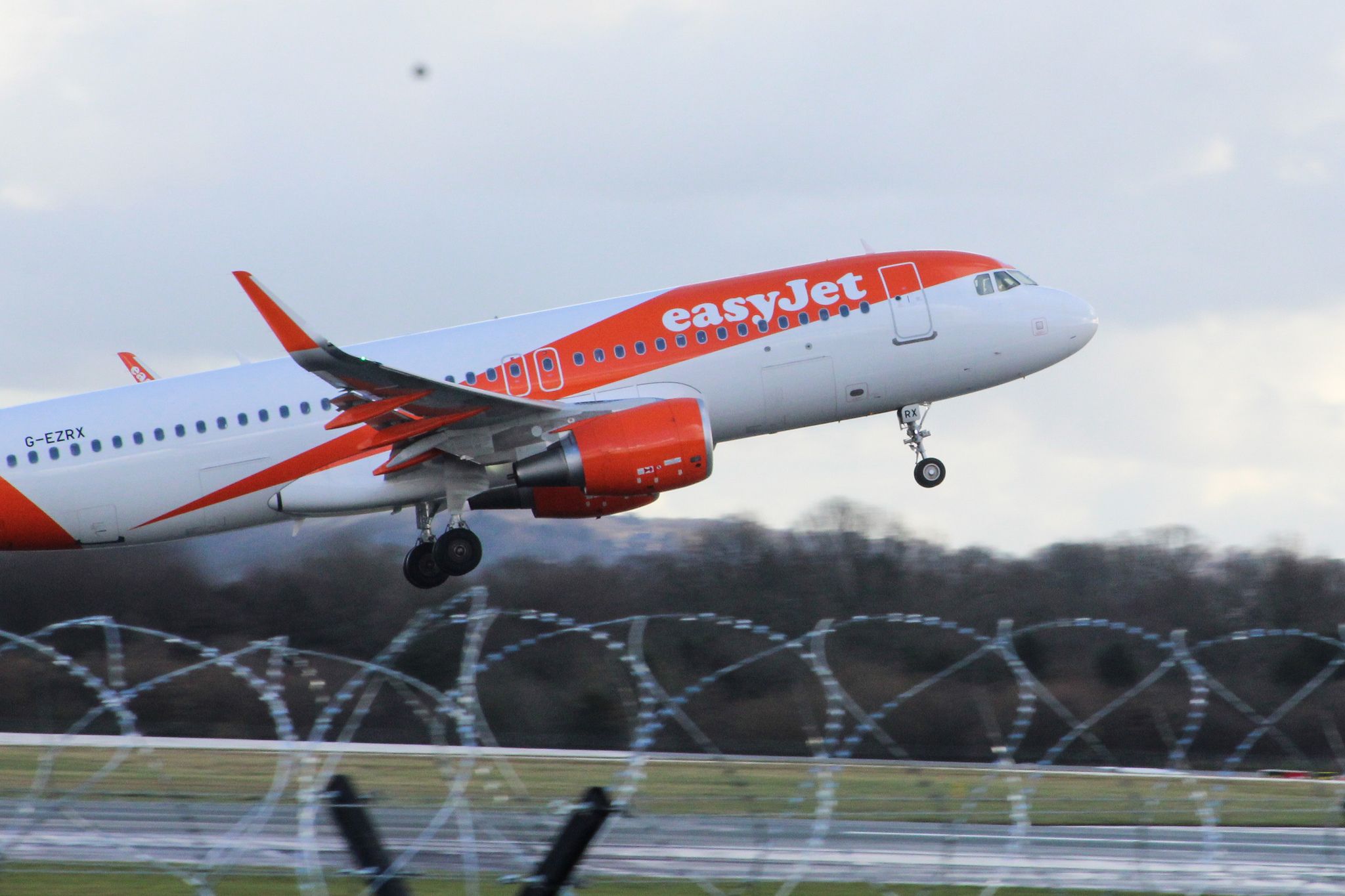 Un avión de easyJet despega del aeropuerto de Manchester. FOTO: Alison Wheatley (flickr.com)
