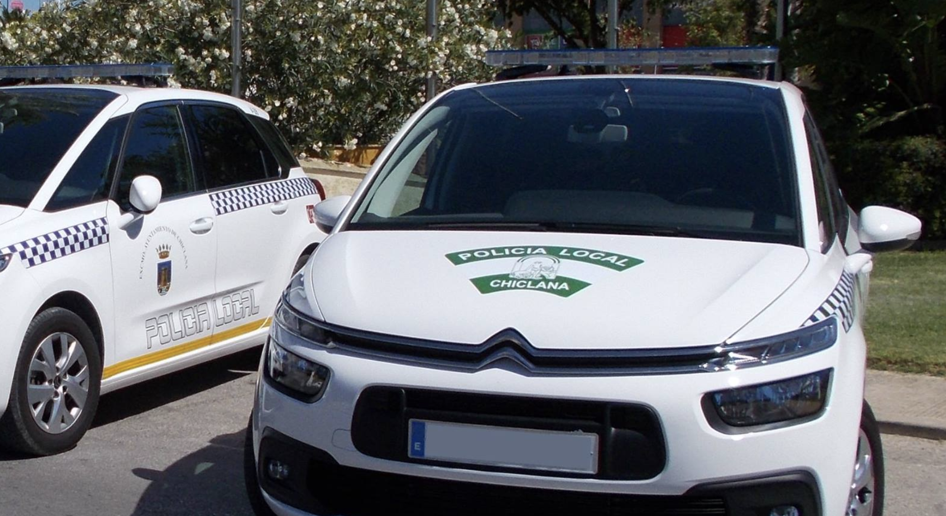 La Policía Local de Chiclana detiene a un individuo que robó un monedero con 550 euros por el método del tirón. La Policía Local de Chiclana detiene a un individuo que robó un monedero con 550 euros por el método del tirón.