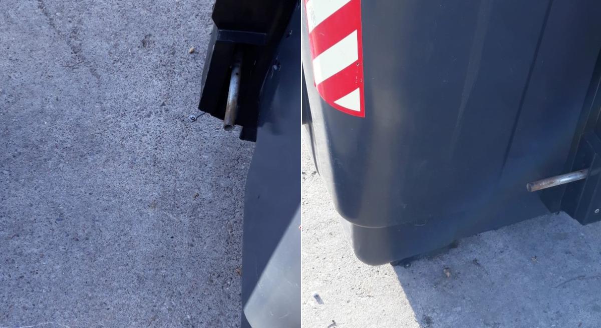 Algunos contenedores en El Puerto han aparecido desprovistos de sus pedales de apertura.