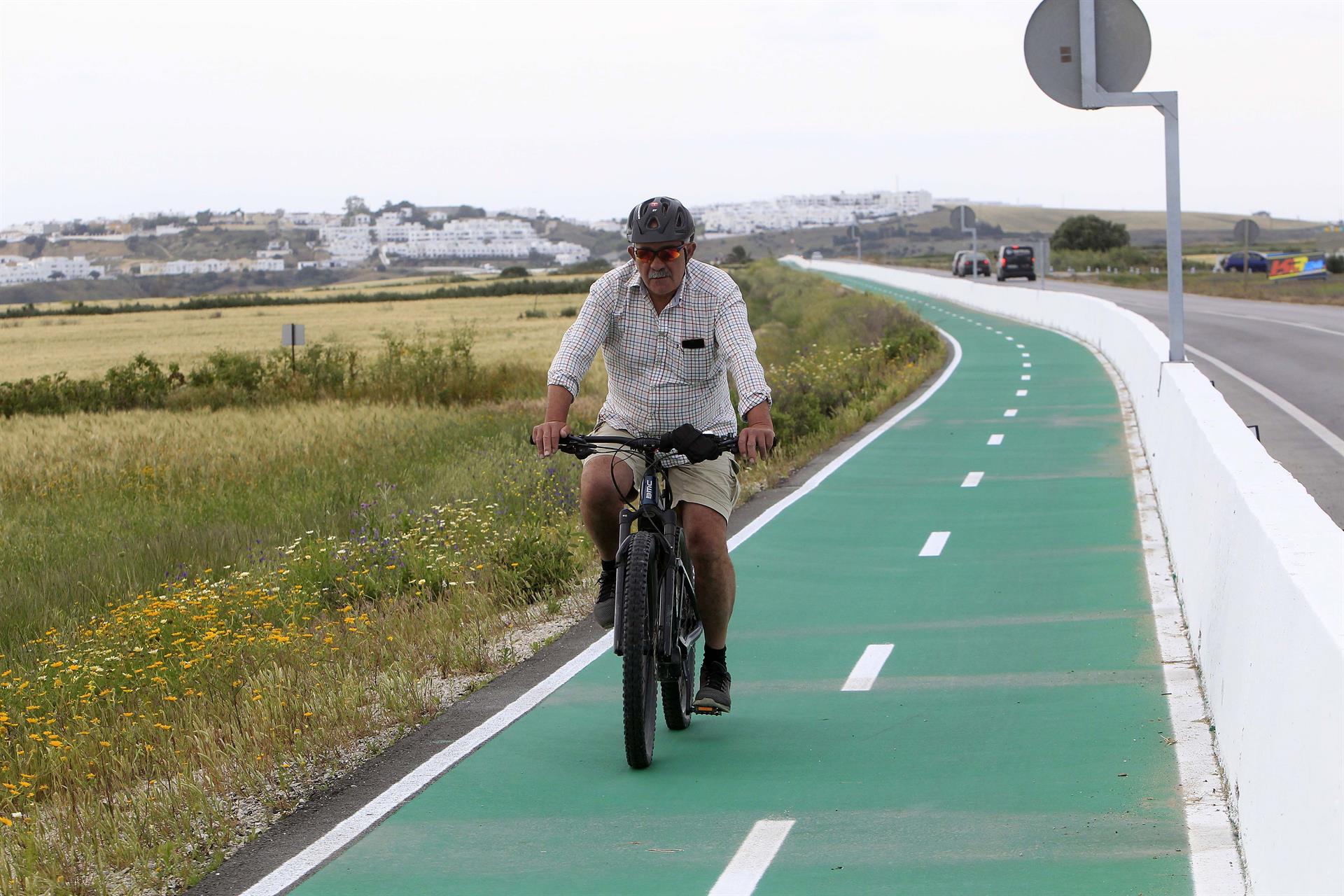 Un carril bici conectará ambas localidades de la provincia de Cádiz.