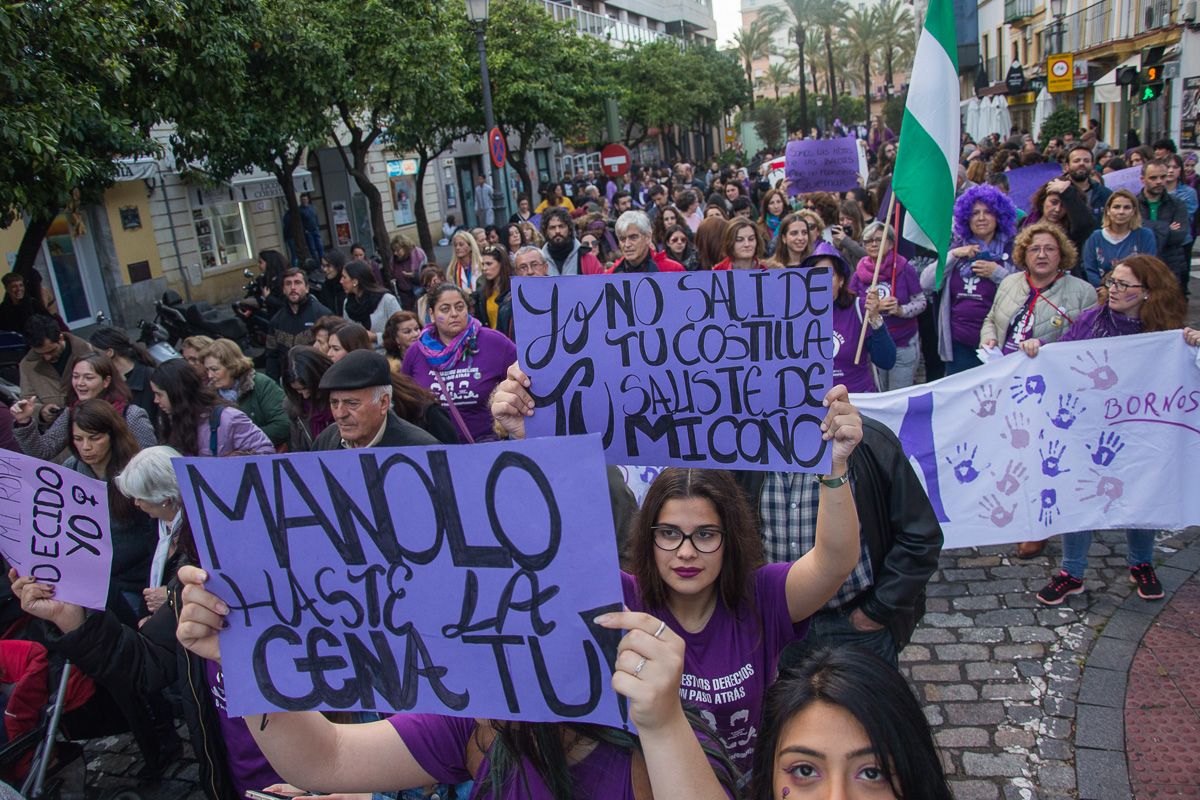 Manifestación feminista el 8 de marzo de 2023 en Jerez. FOTO: MANU GARCÍA