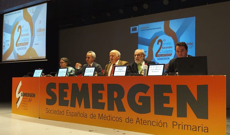 El consejero de Salud y Familias, Jesús Aguirre, ha asistido a las II Jornadas Nacionales de Cuidados Paliativos, que organiza en Córdoba la Sociedad Española de Atención Primaria (Semergen).