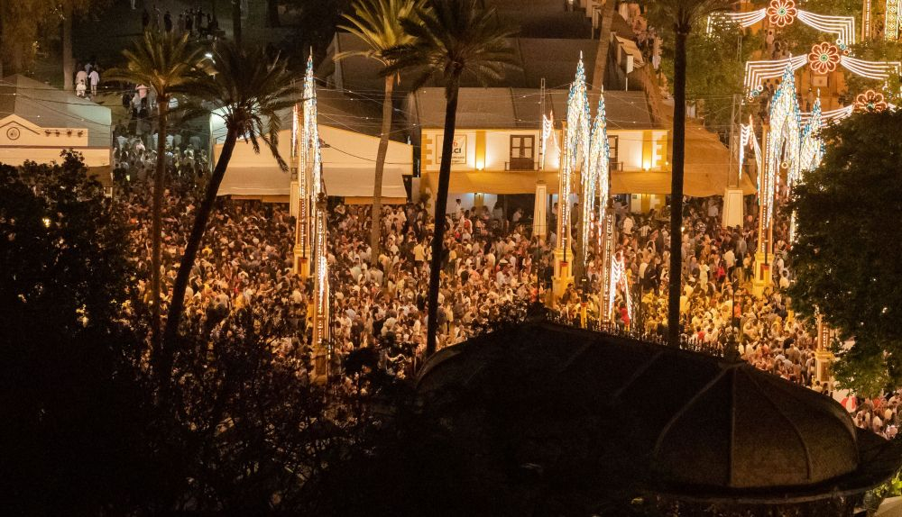 La Feria de Jerez, hasta arriba la noche del encendido.