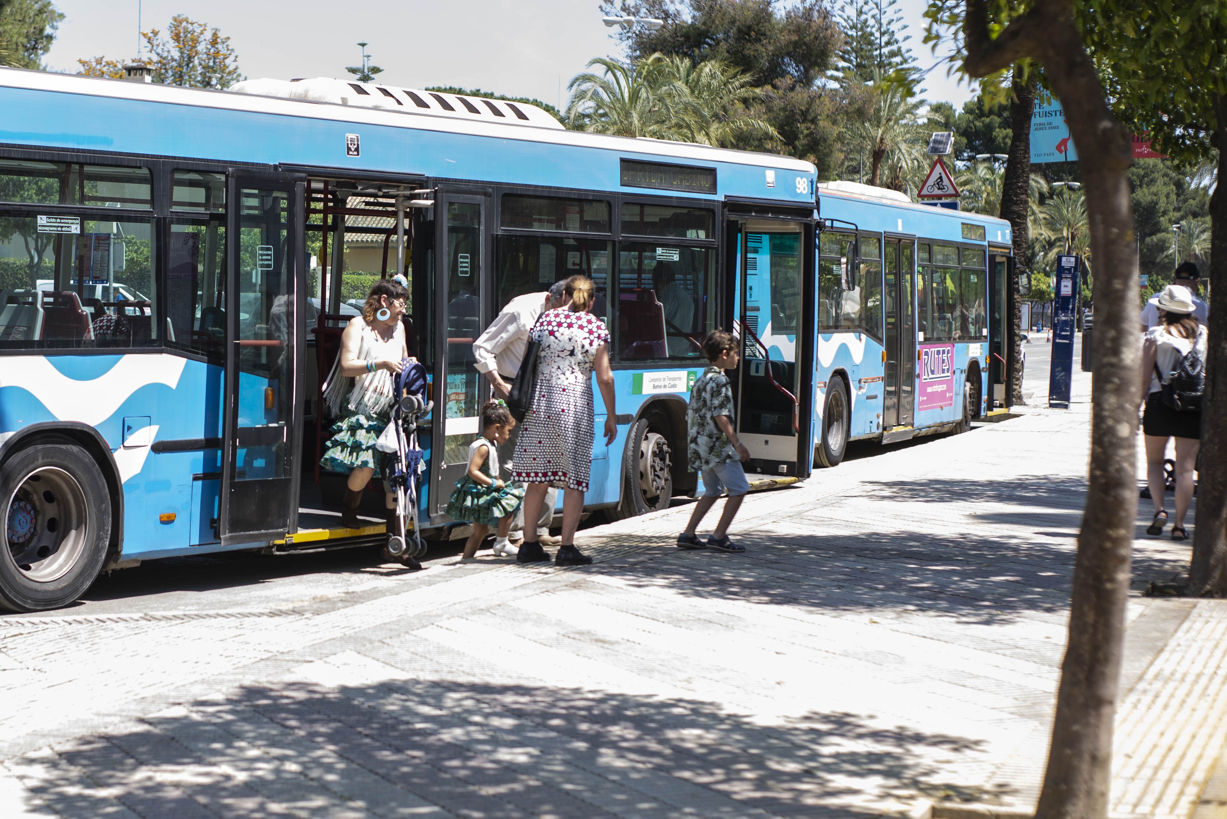Autobuses de Jerez en Feria.