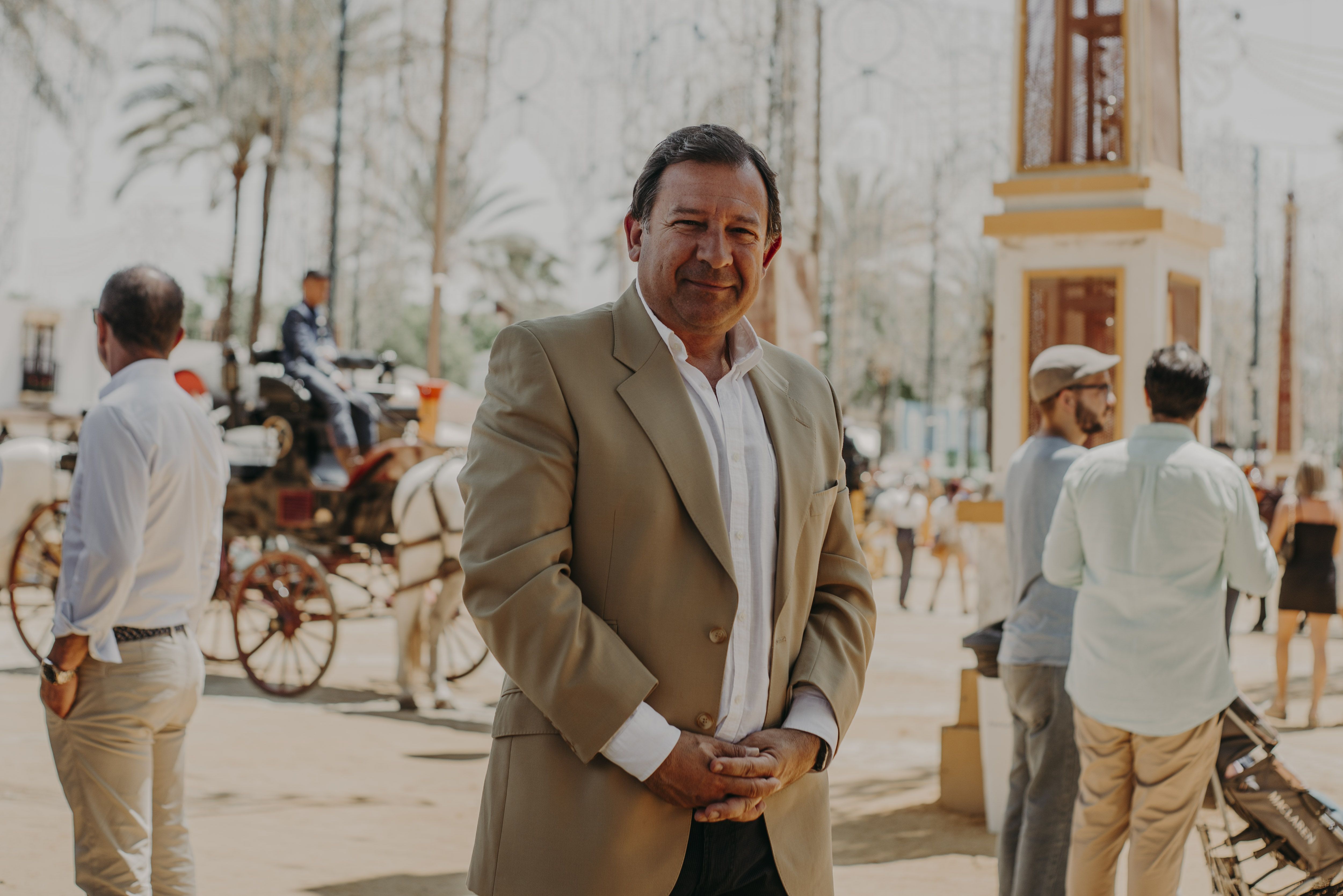 "Hay que trabajar la Feria para que sus efectos se prolonguen todo el año". Antonio Mariscal posando en el paseo principal del Real, este pasado martes.