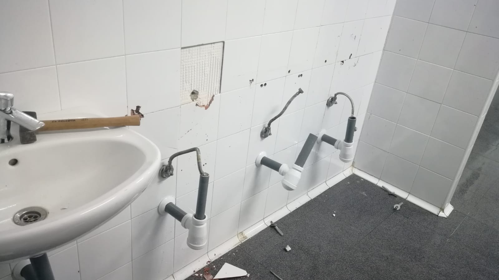 Destrozos en el Campo de la Juventud.