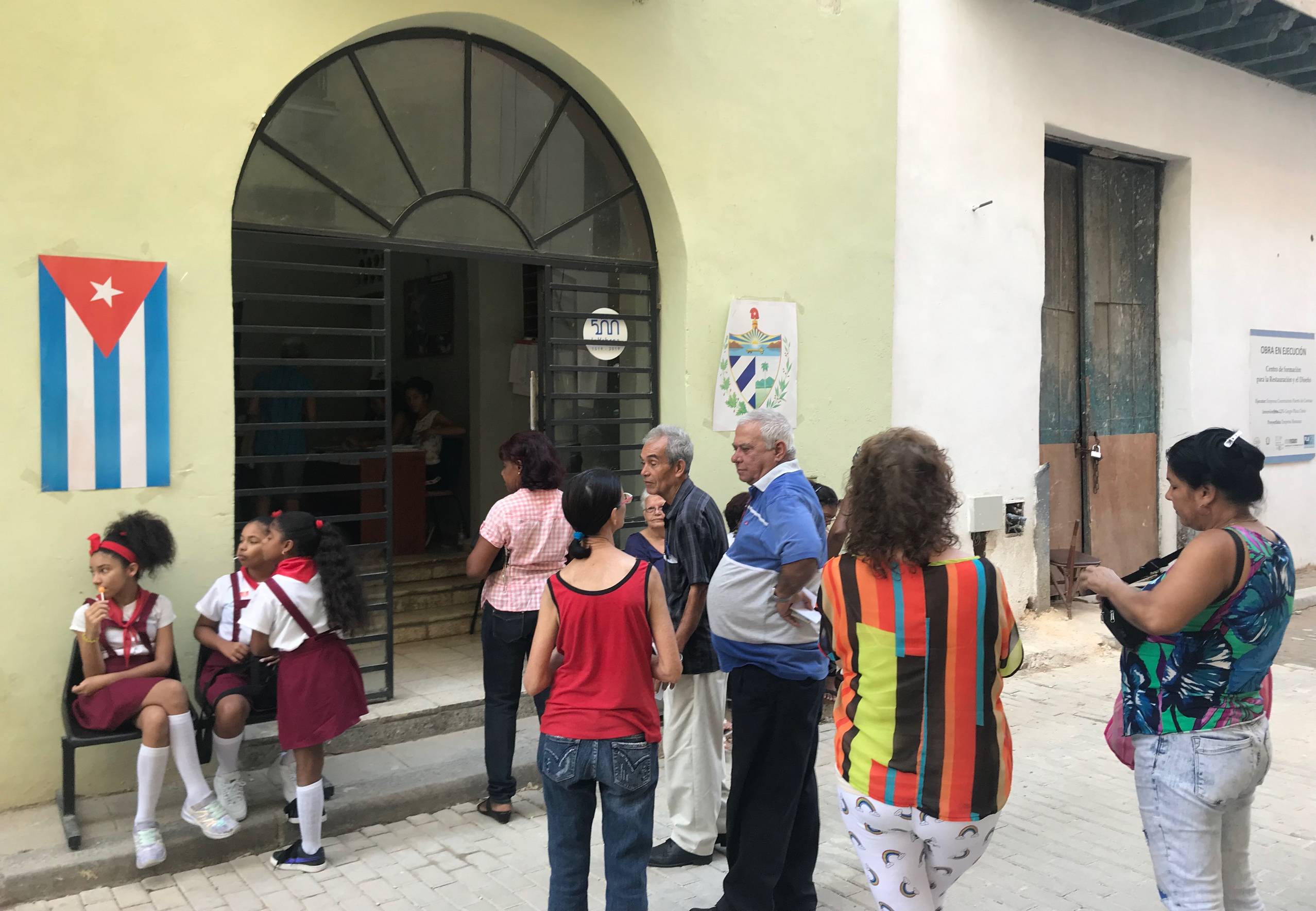 Un colegio electoral en el pasado referendúm cubano sobre la Constitución.