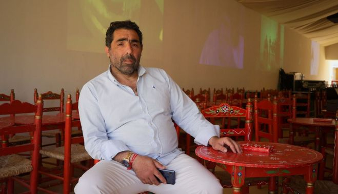 Juan Gómez, en el interior de la caseta Buena Gente. 