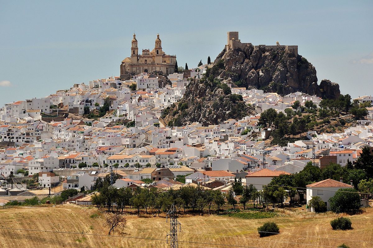 Olvera en la ruta de los Pueblos Blancos de Cádiz, la favorita de los españoles.   Wikipedia