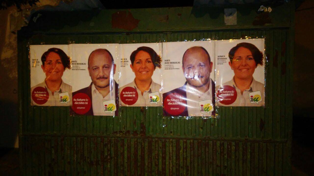 África Barriga, actual alcaldesa de El Torno, en un cartel durante la campaña de 2015, con IU. FOTO: IU EL TORNO. 