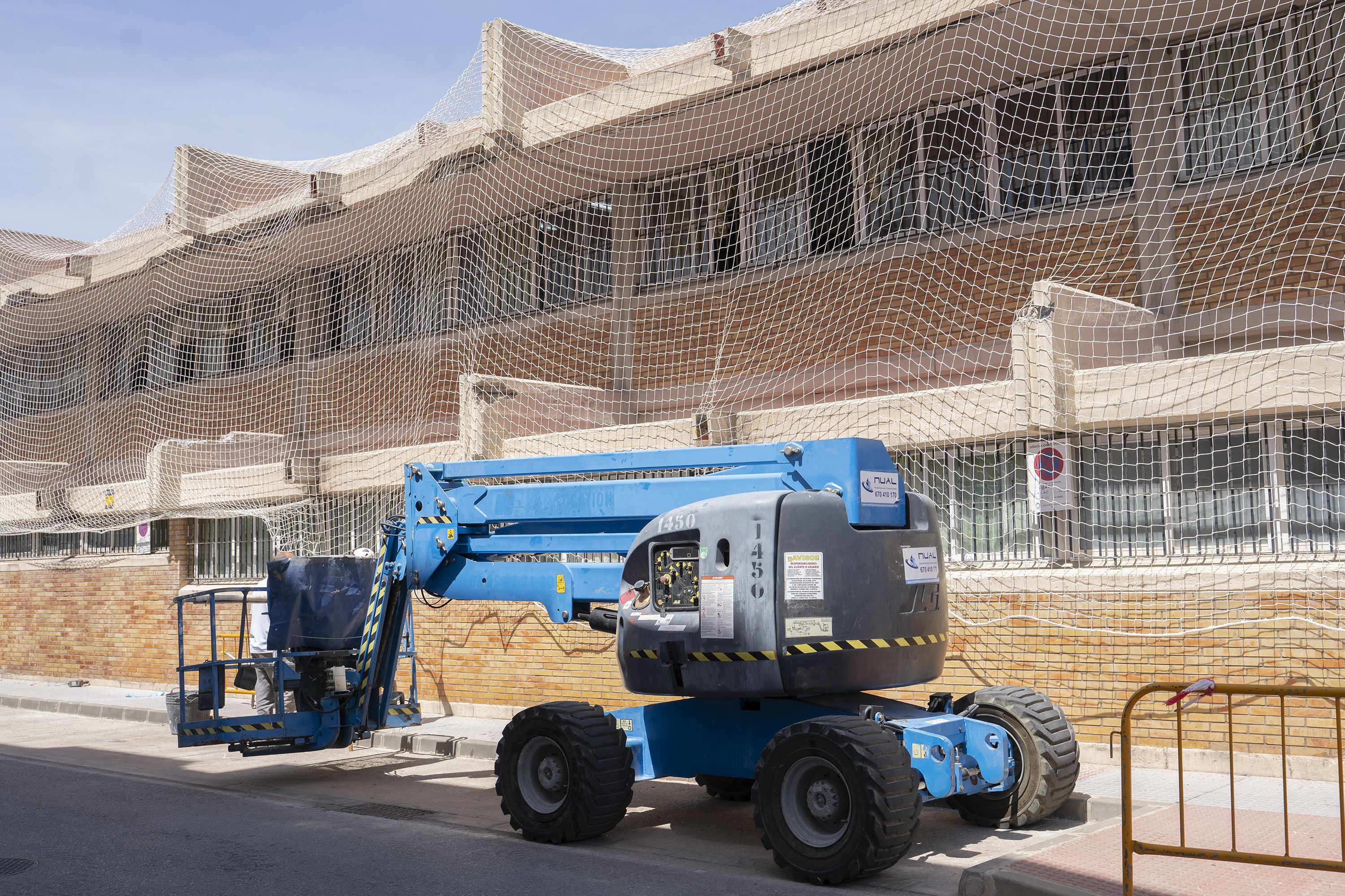Las obras del CEIP San Ignacio en San Fernando, que Paredes celebra.