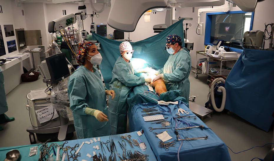 Profesionales del Hospital Virgen de las Nieves.