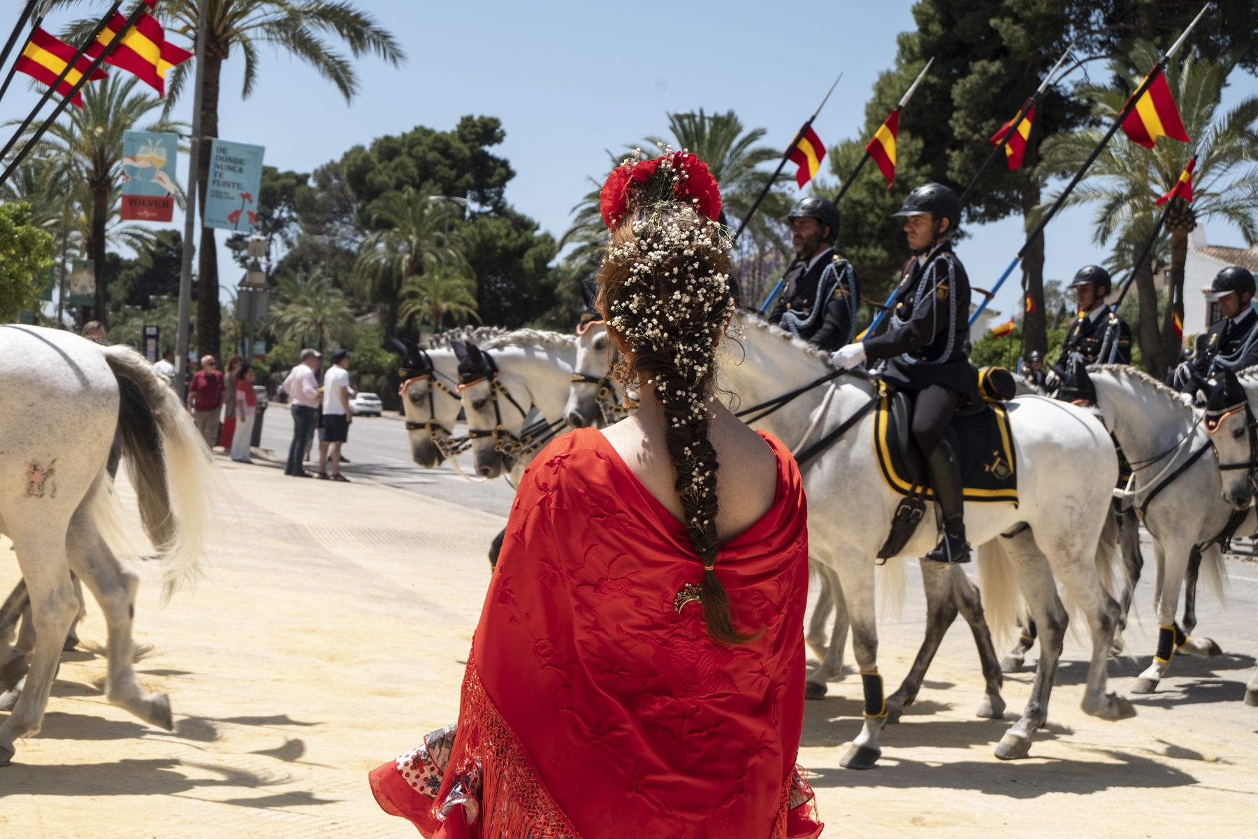 Entrega del Caballo de Oro y posterior desfile por el Real de la Feria