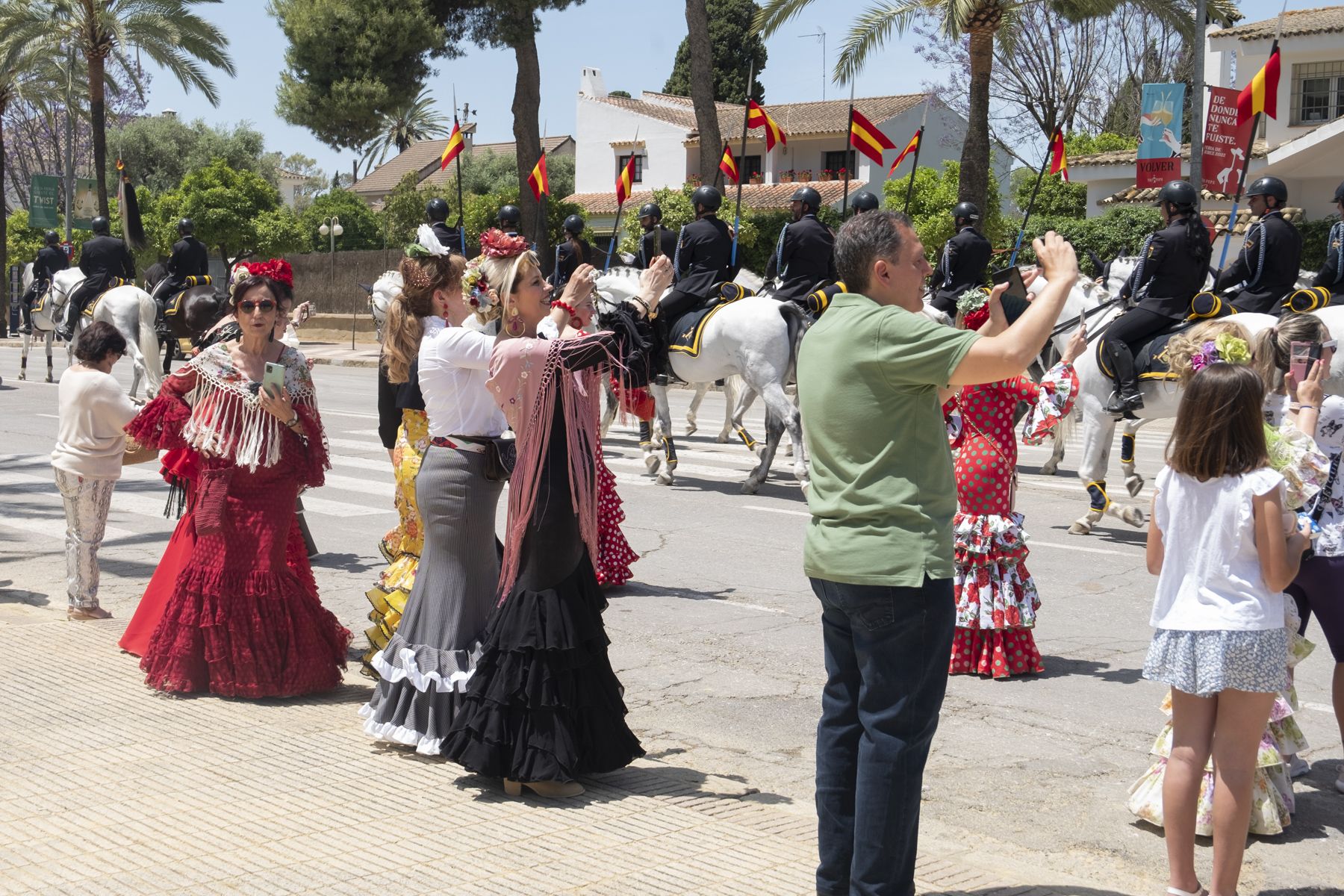 Entrega del Caballo de Oro y posterior desfile por el Real de la Feria