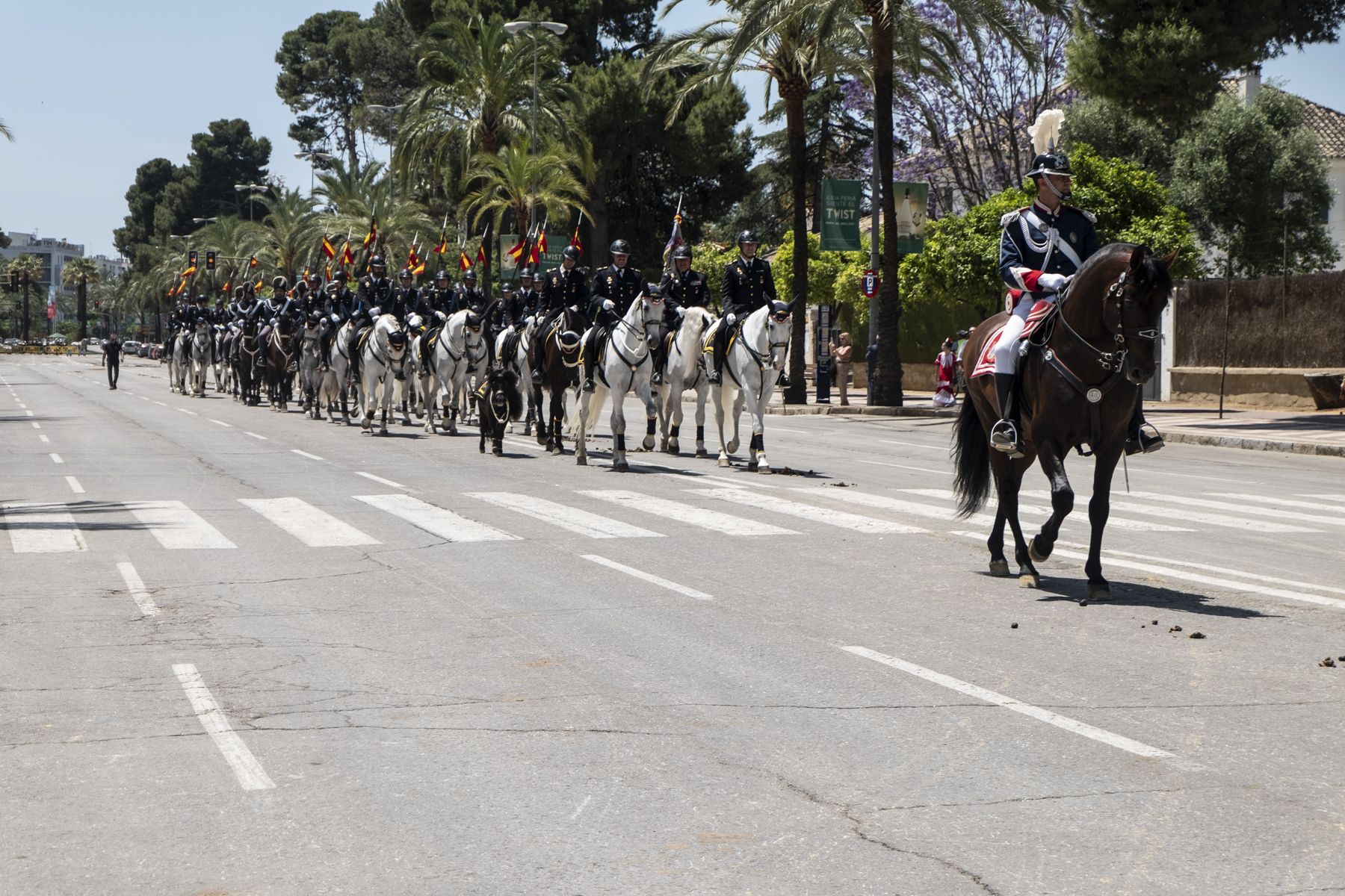 Entrega del Caballo de Oro y posterior desfile por el Real de la Feria