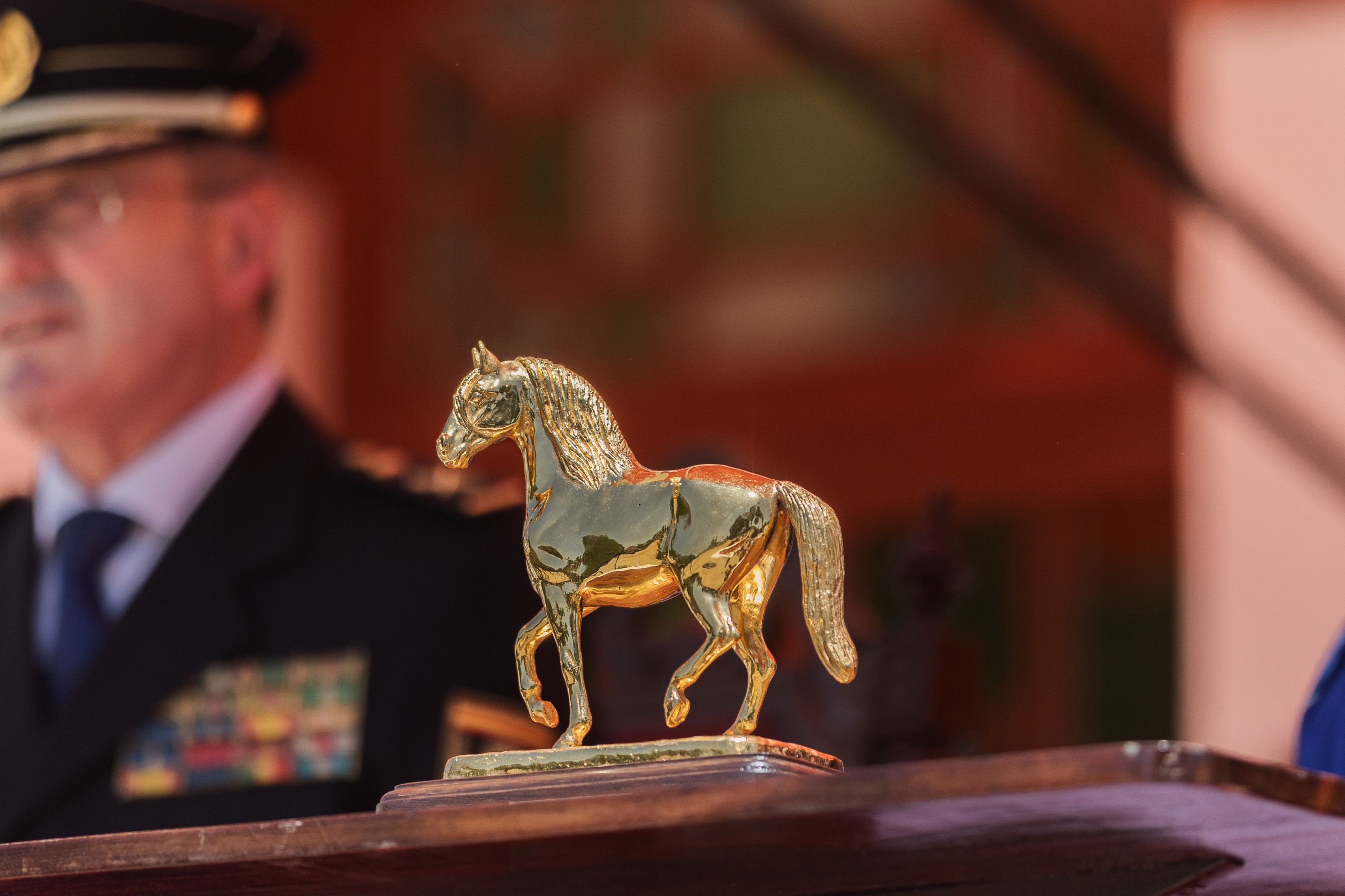 Entrega del Caballo de Oro y posterior desfile por el Real de la Feria