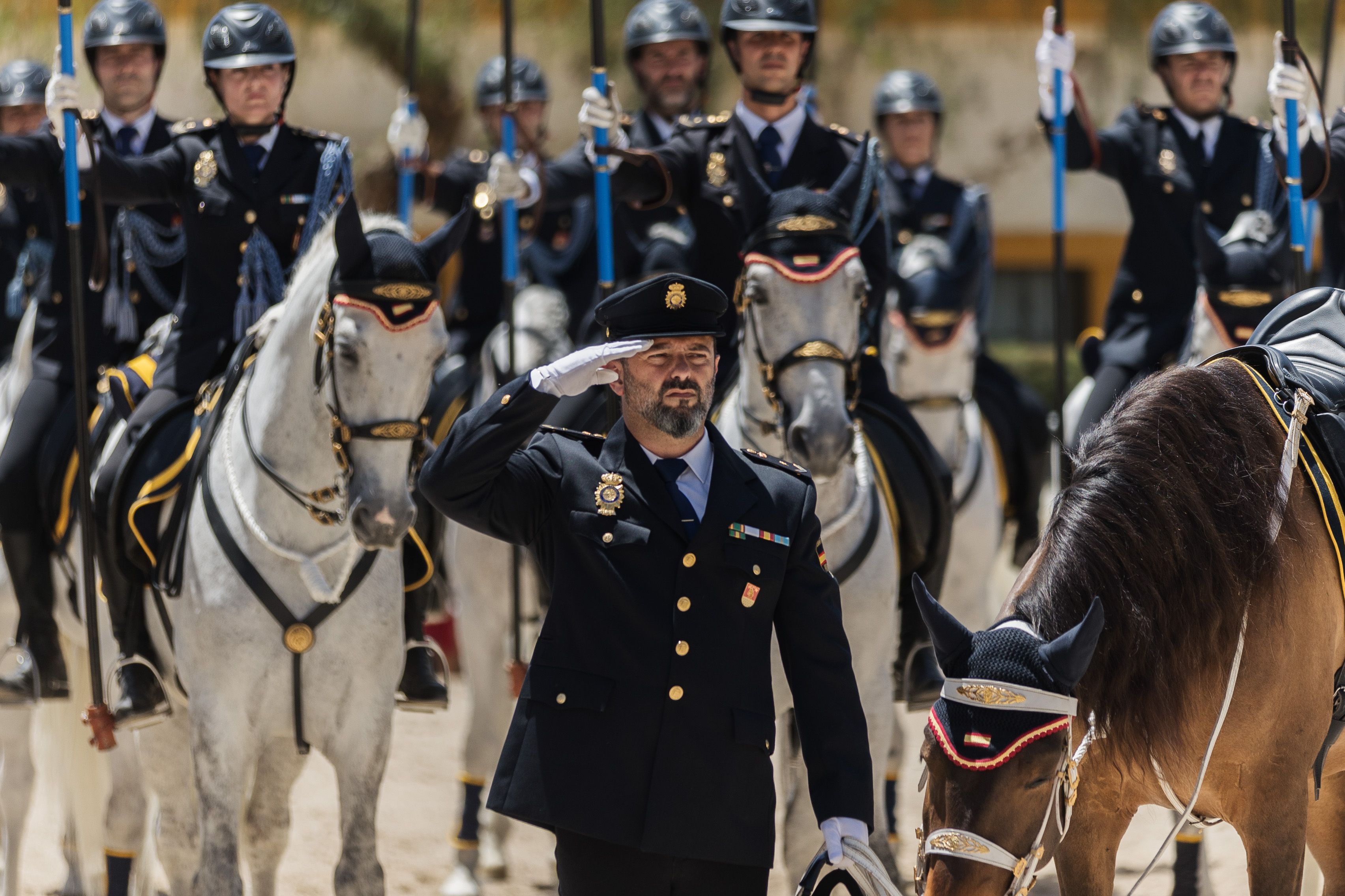 Entrega del Caballo de Oro y posterior desfile por el Real de la Feria