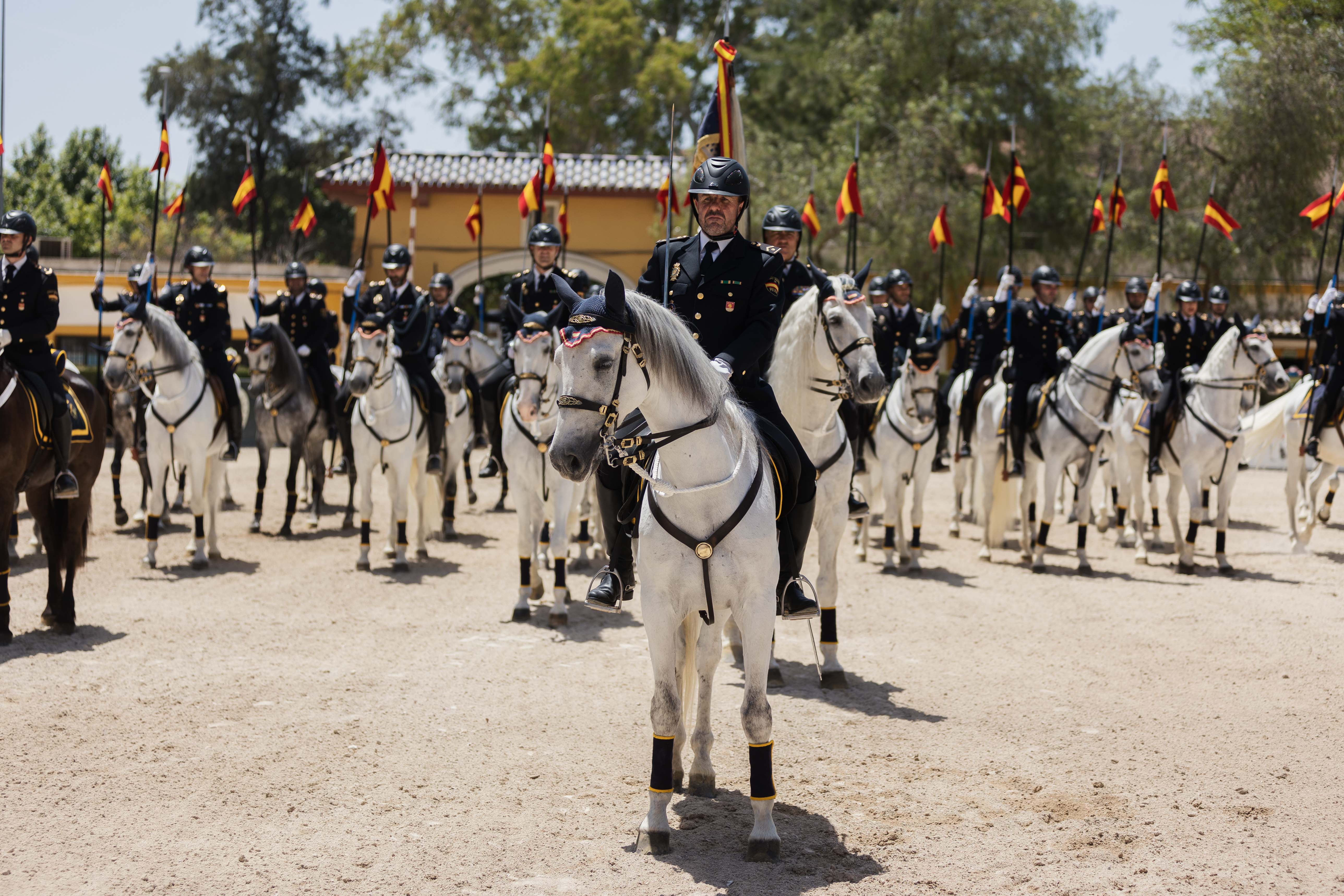 Entrega del Caballo de Oro y posterior desfile por el Real de la Feria