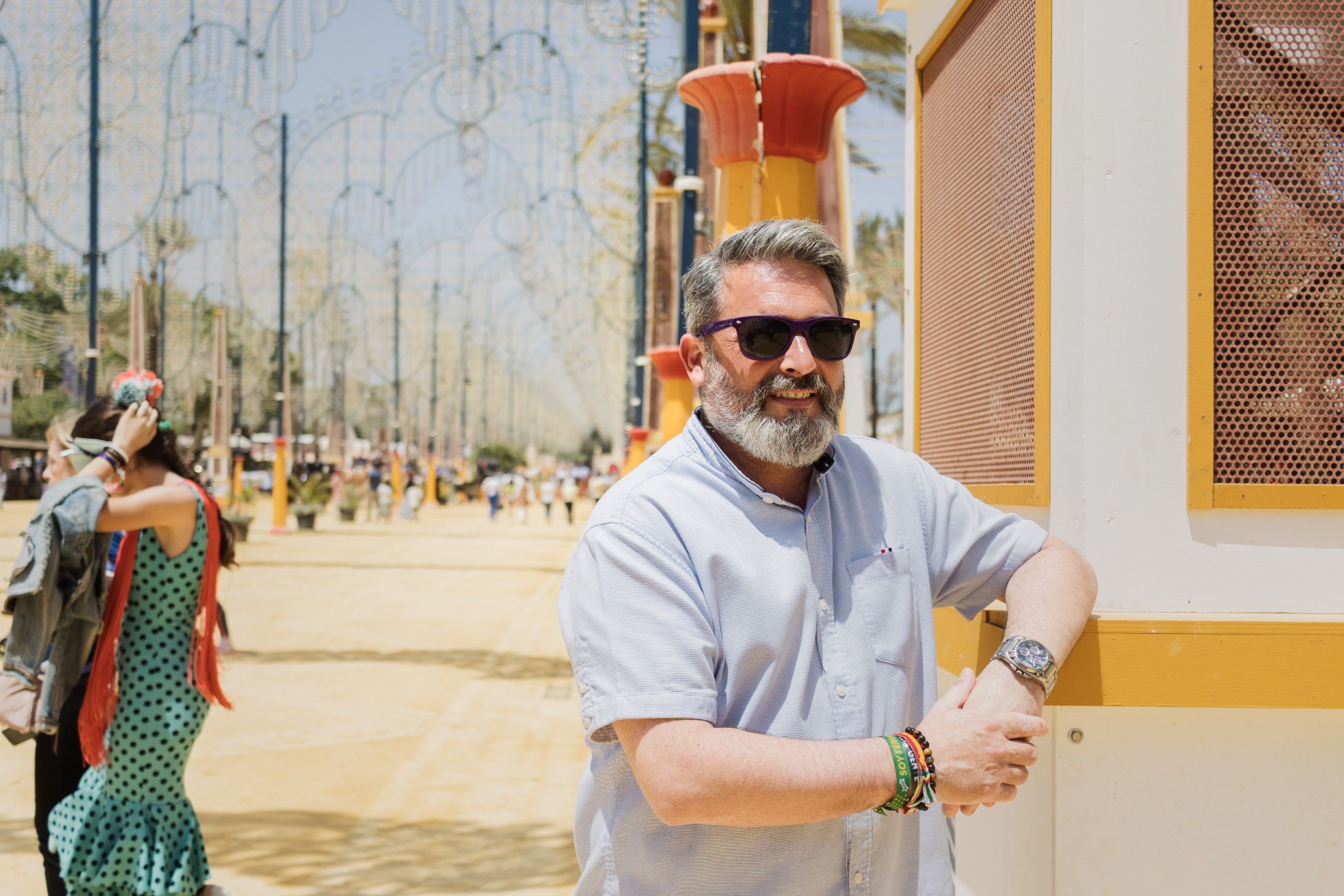 El delegado en un mediodía tranquilo en el Real.      MANU GARCÍA 