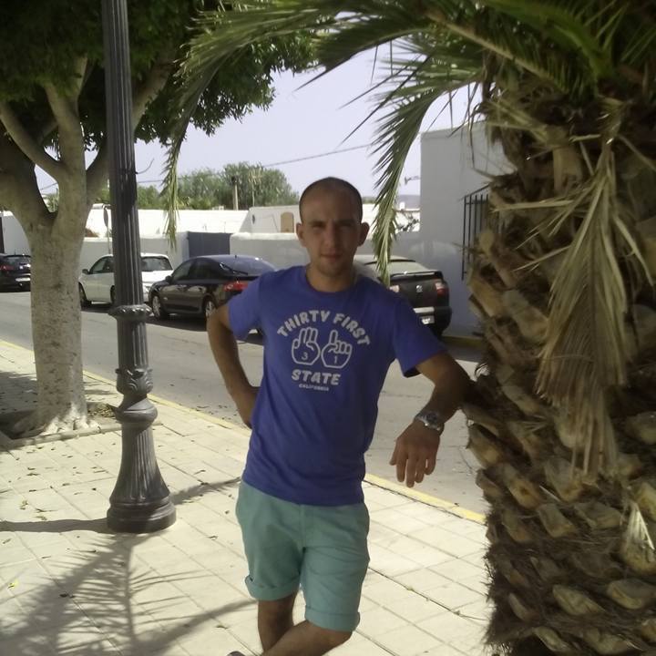 Francisco Salvador García, de 31 años, salió del domicilio de la víctima cubierto de sangre de arriba abajo, según informó la Policía.