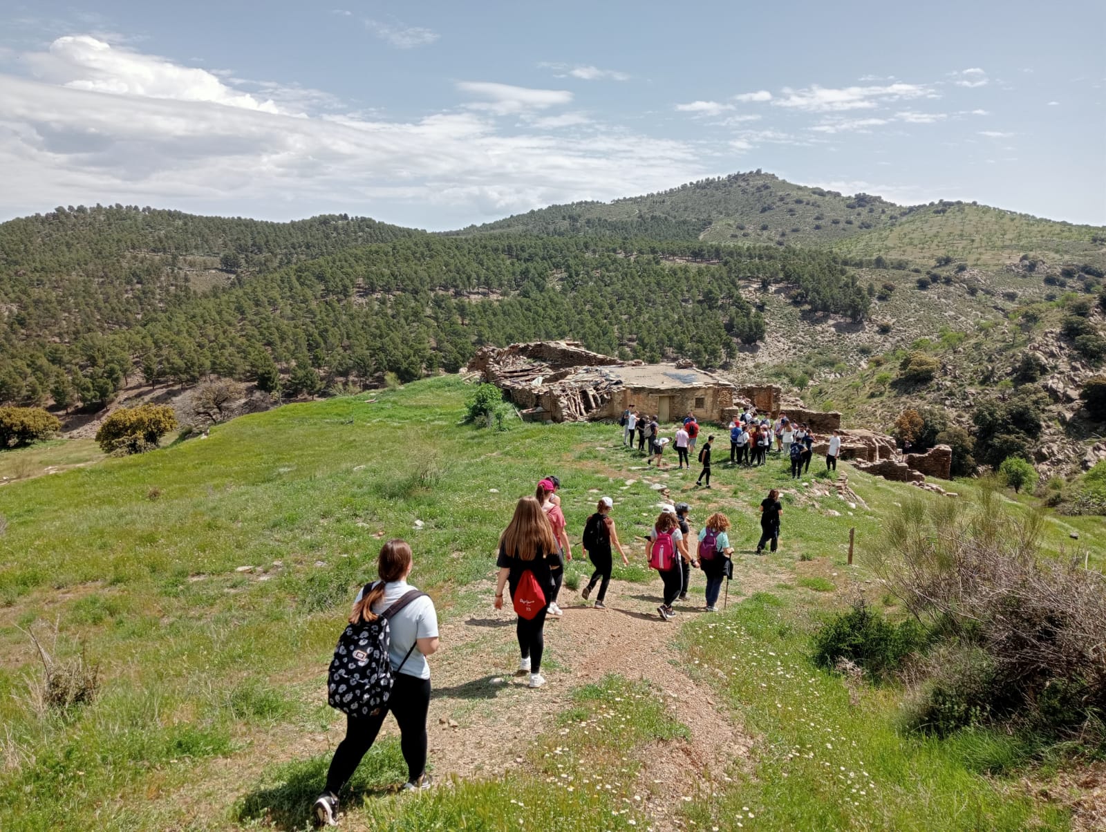 Caminando por la Sierra Nevada almeriense José Parron.