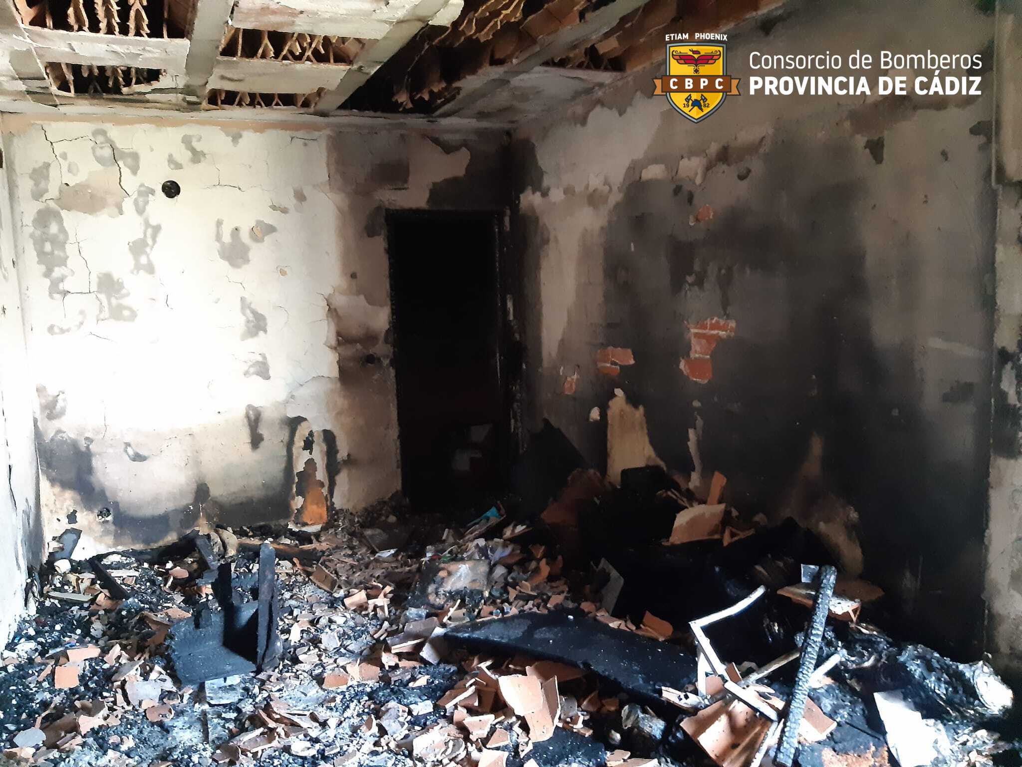 Una vivienda tras un incendio.