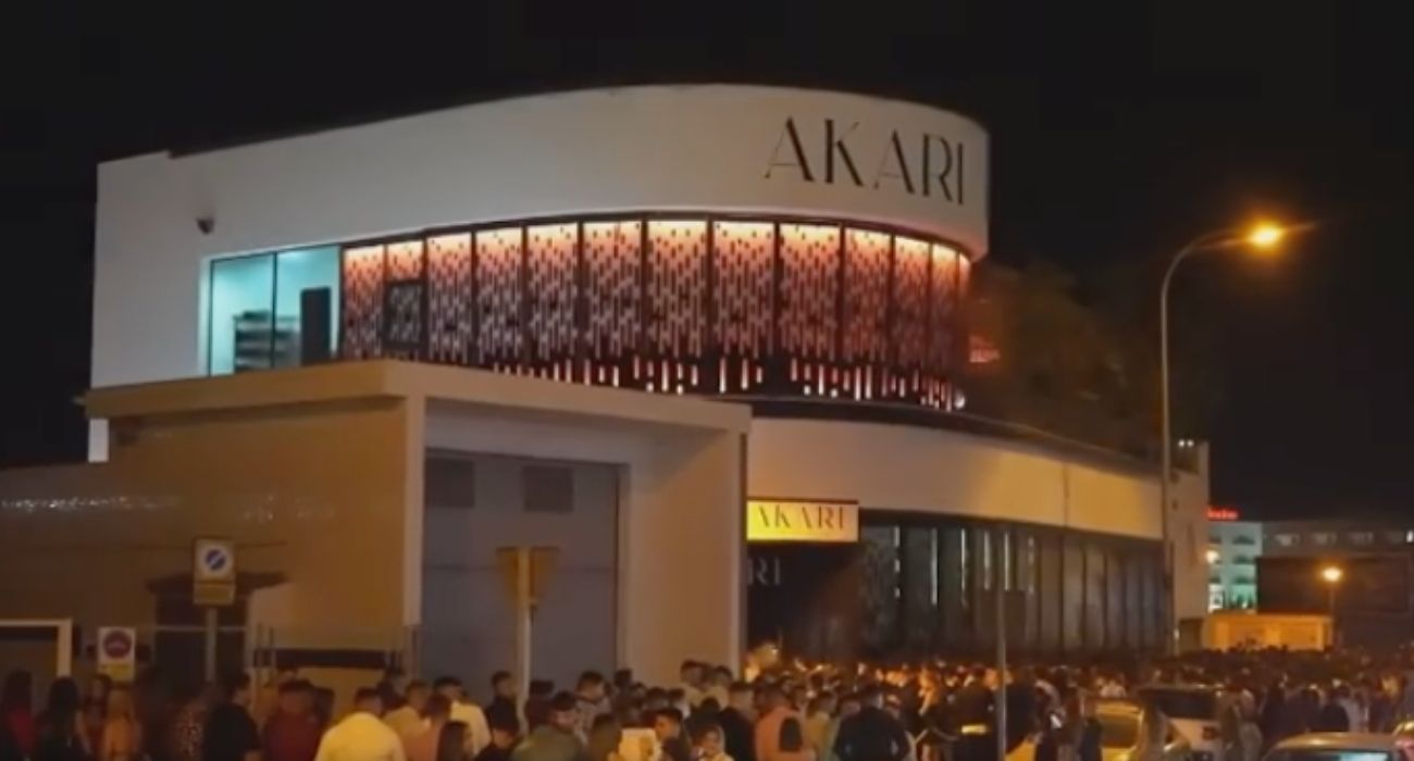 A las afueras de la discoteca Akari de Málaga tuvo lugar el mortal atropello.