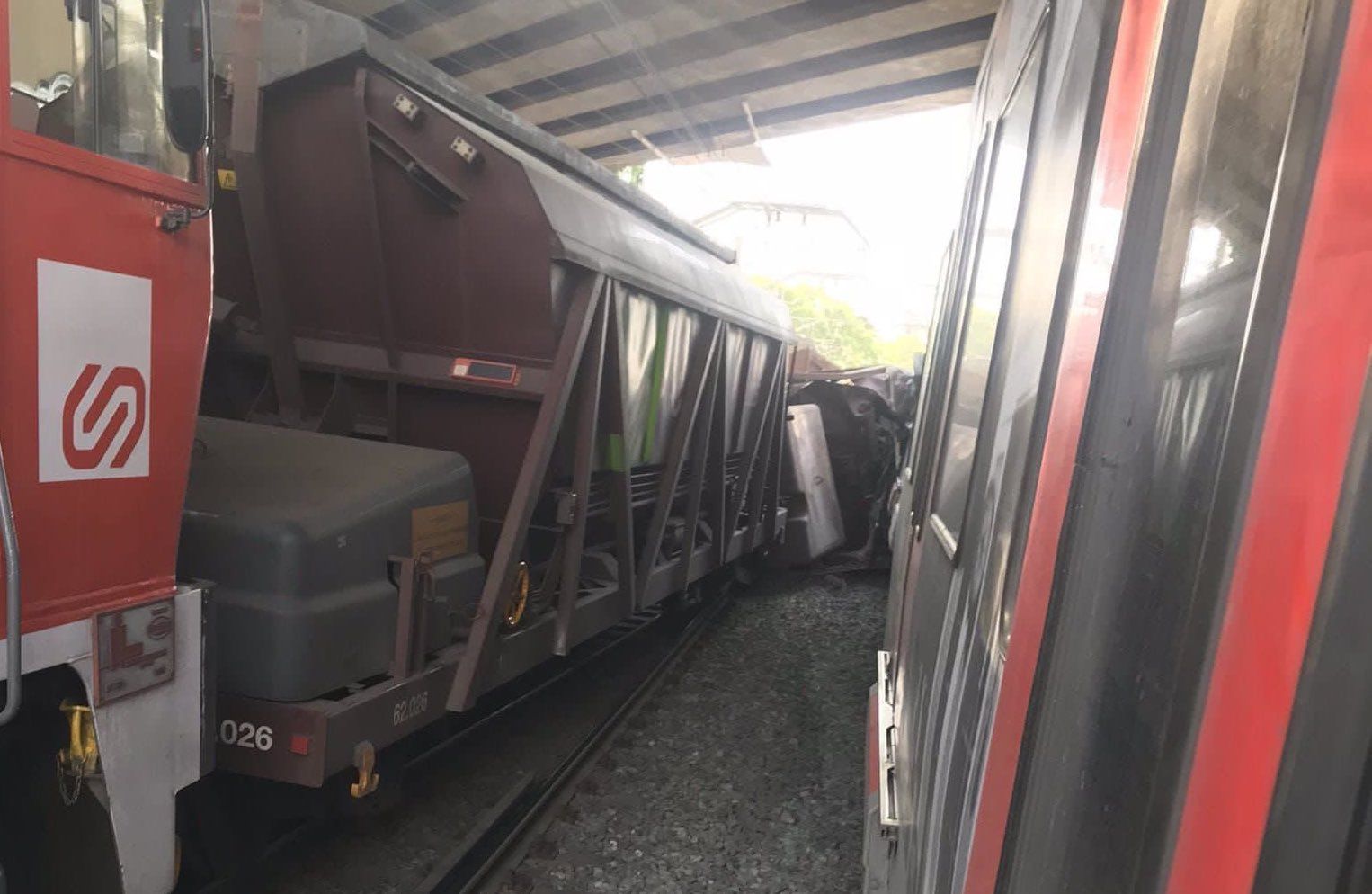 Los trenes tras el accidente en Sant Boi de Llobregat.