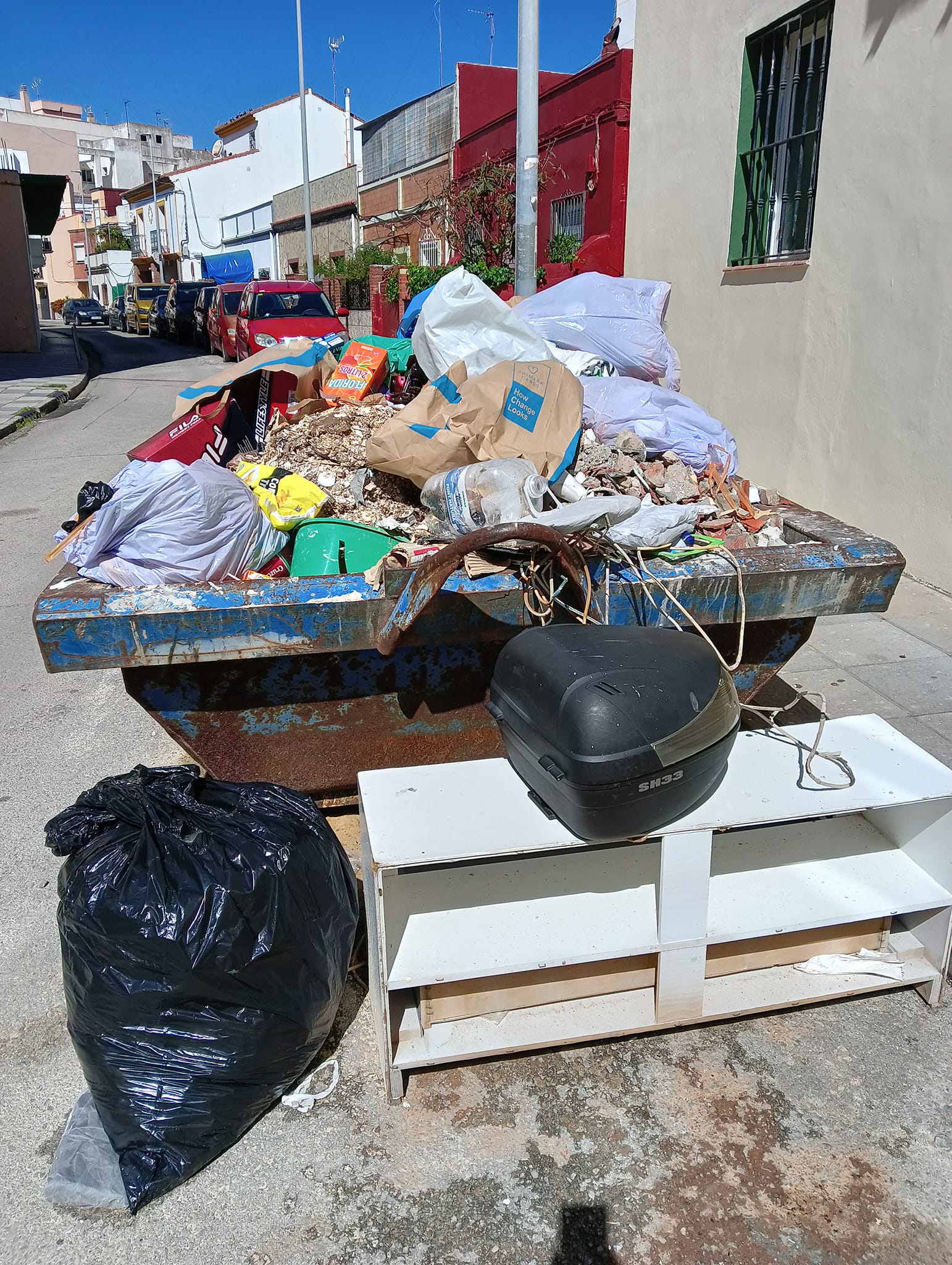 Cuba ubicada en la calle Isaac Albéniz en Algeciras.