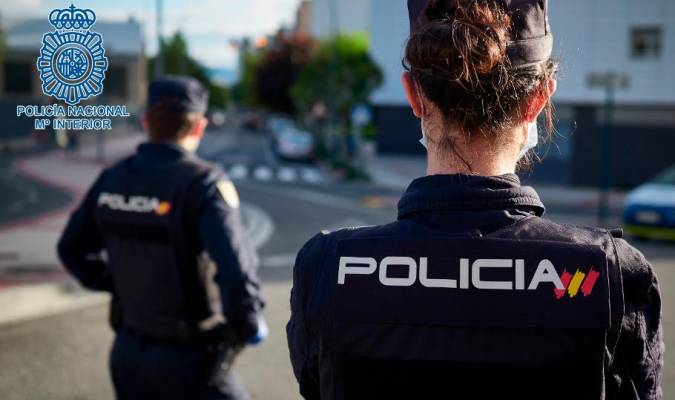 Agentes de la Policía Nacional en Sevilla en una fotografía de archivo.