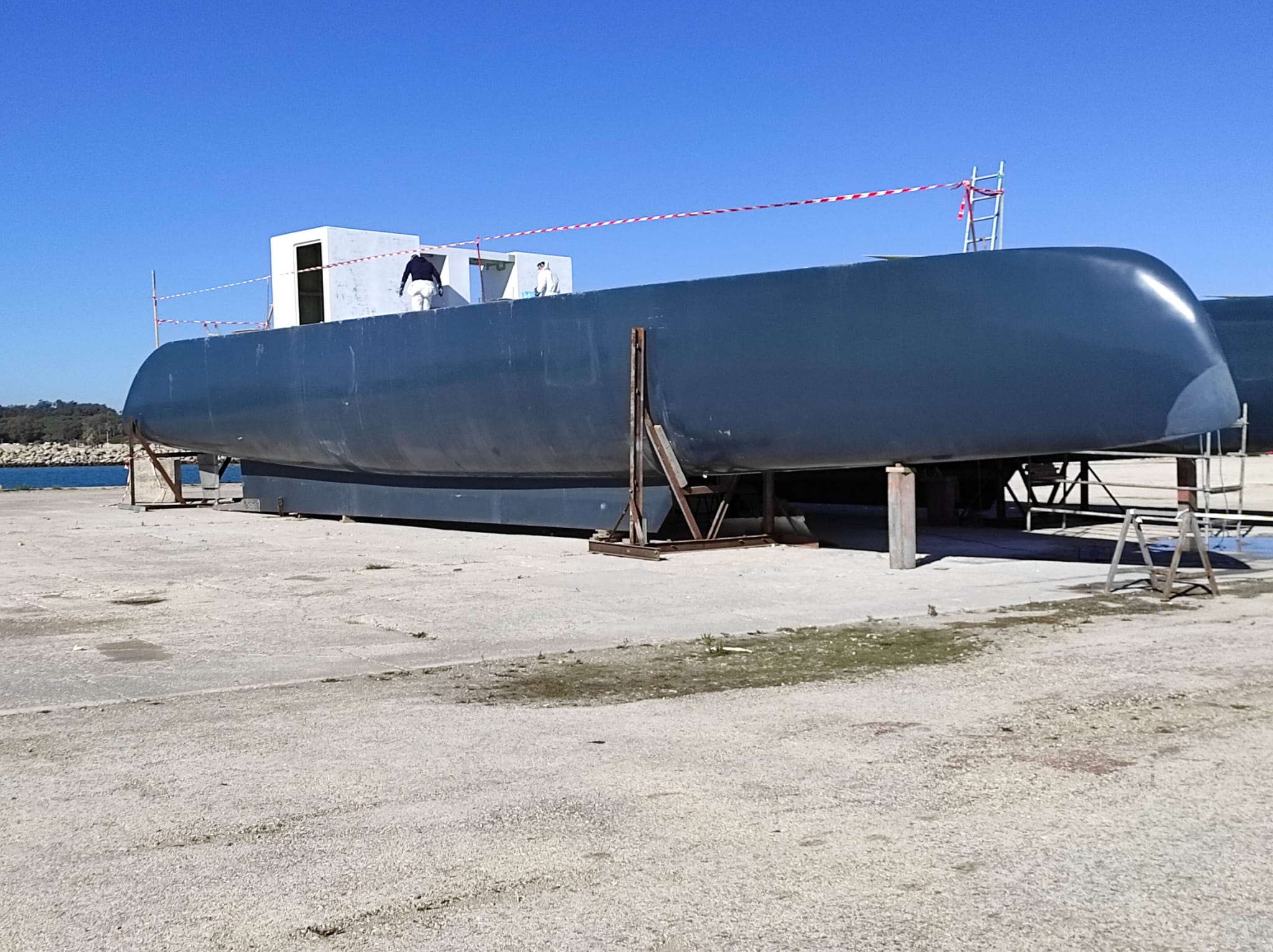 Catamarán Pura Vida en construcción.